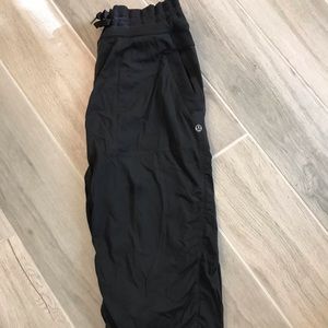 Lululemon dance studio crop